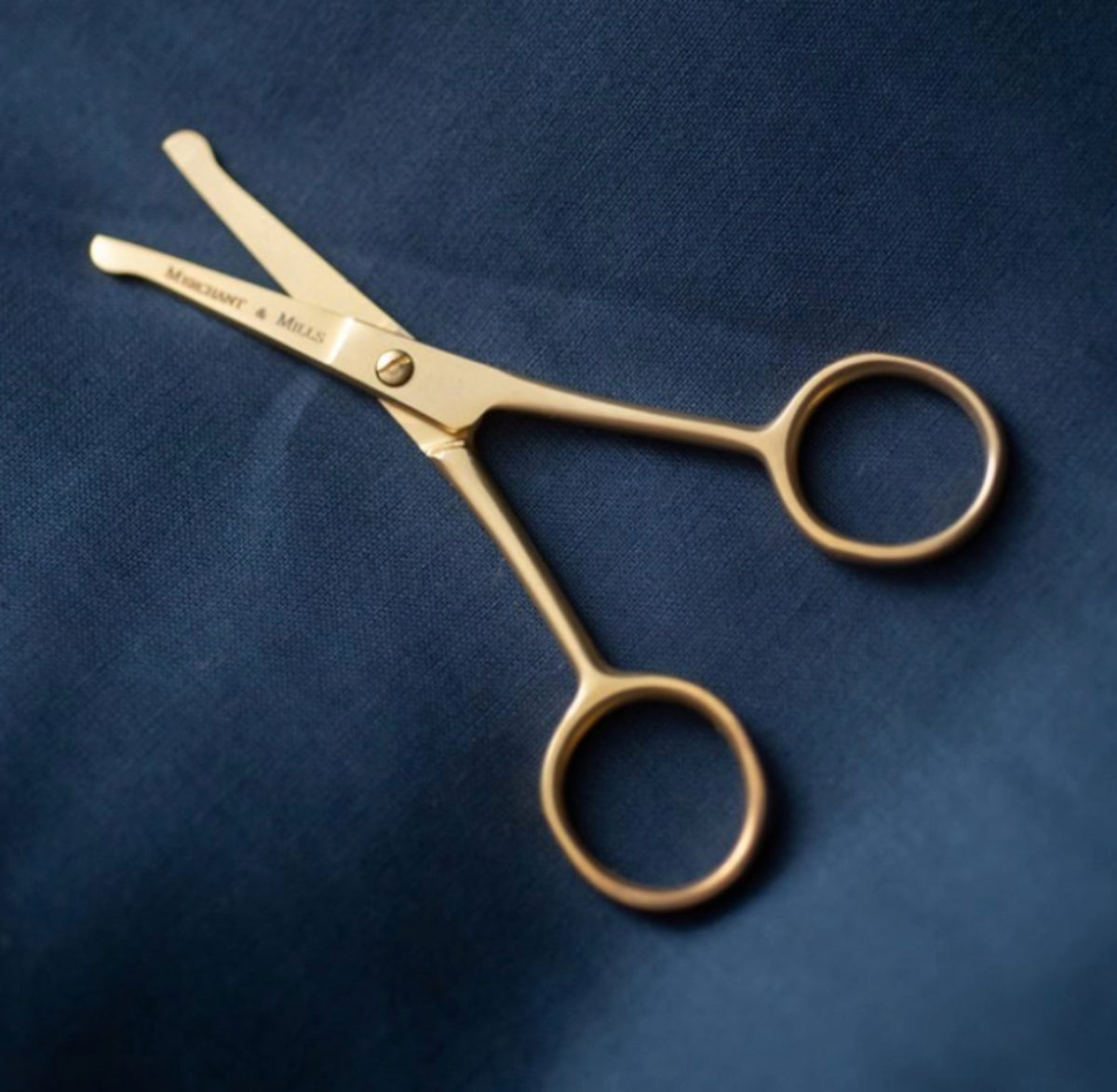 Merchant and Mills Short Blade Gold Safety Scissor – Brooklyn General Store