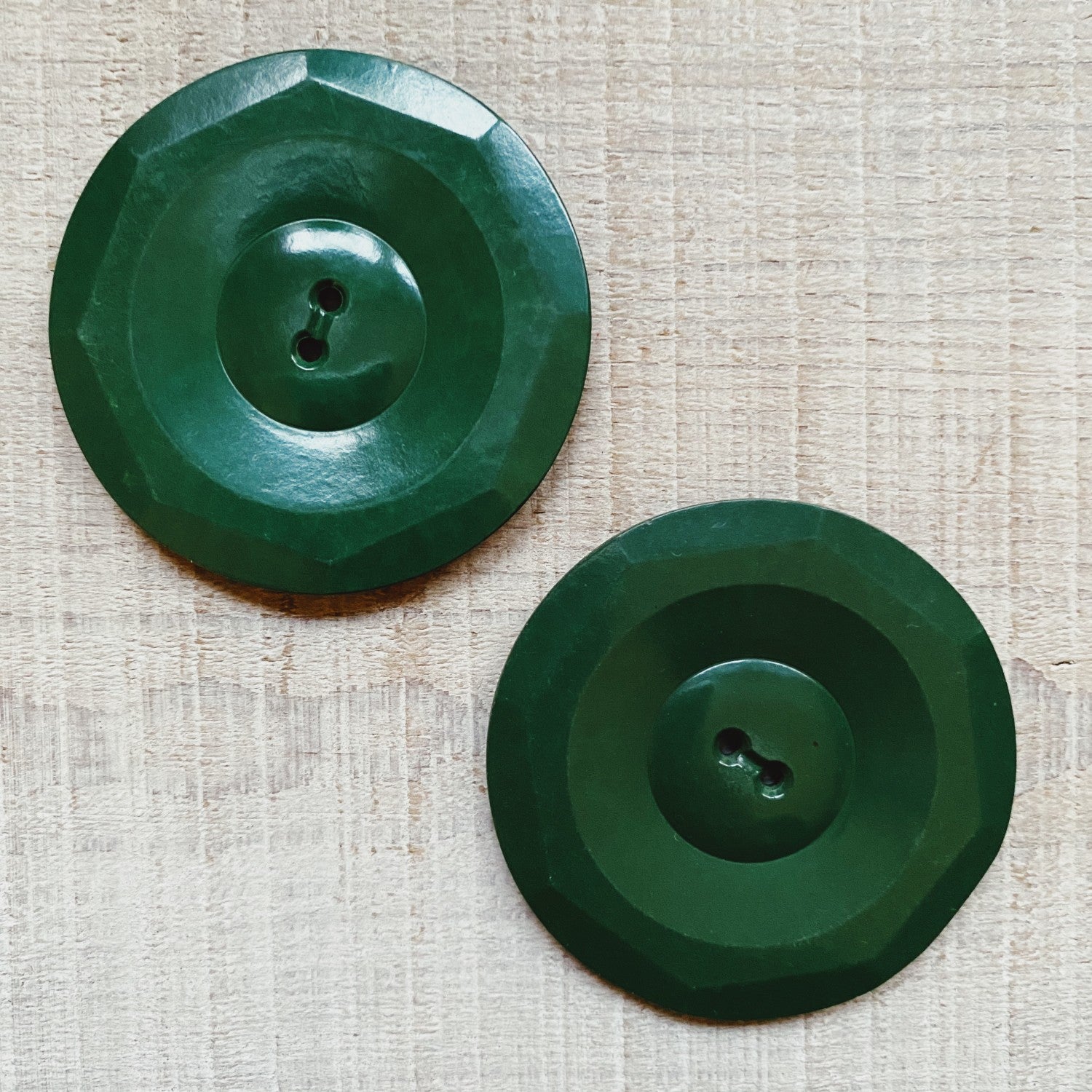 Vintage Green Bakelite Button – Brooklyn General Store